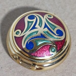 Celtic Trinity Knot Enamel Pill Box Trinket Case Gold Tone 1.5"